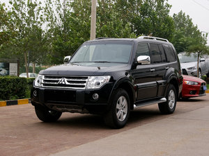 2010款3.8L 自动尊贵版 左前45度