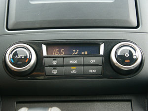 2010款3.8L 自动尊贵版 空调调节