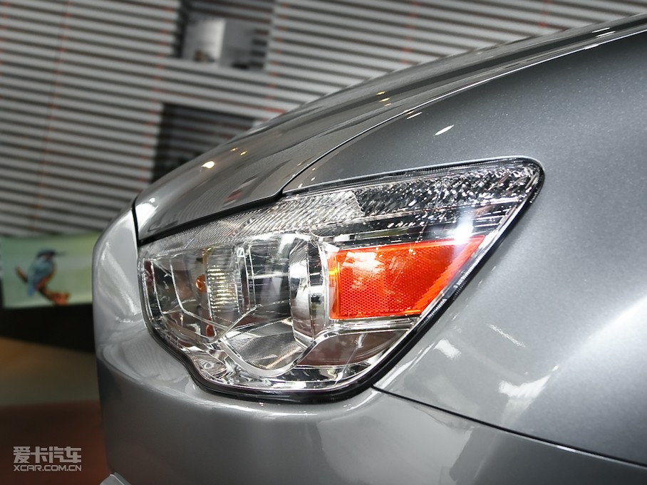 2010A(y)SX(M) 2.0L (q)ſ