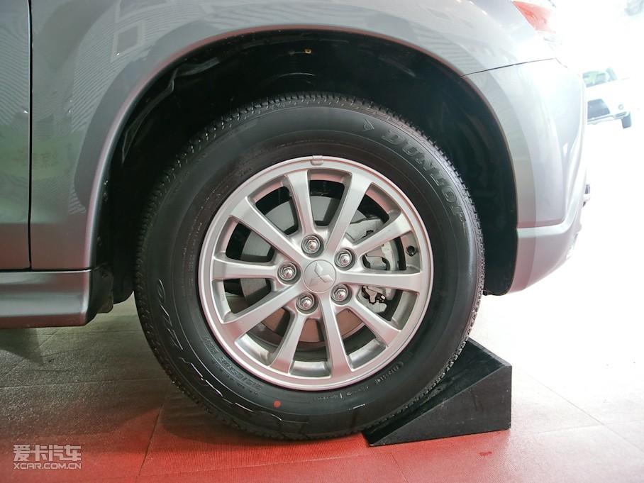 2010A(y)SX(M(jn)) 2.0L (q)ſ