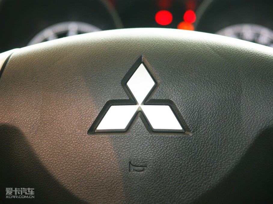 2010A(y)SX(M(jn)) 2.0L (q)а