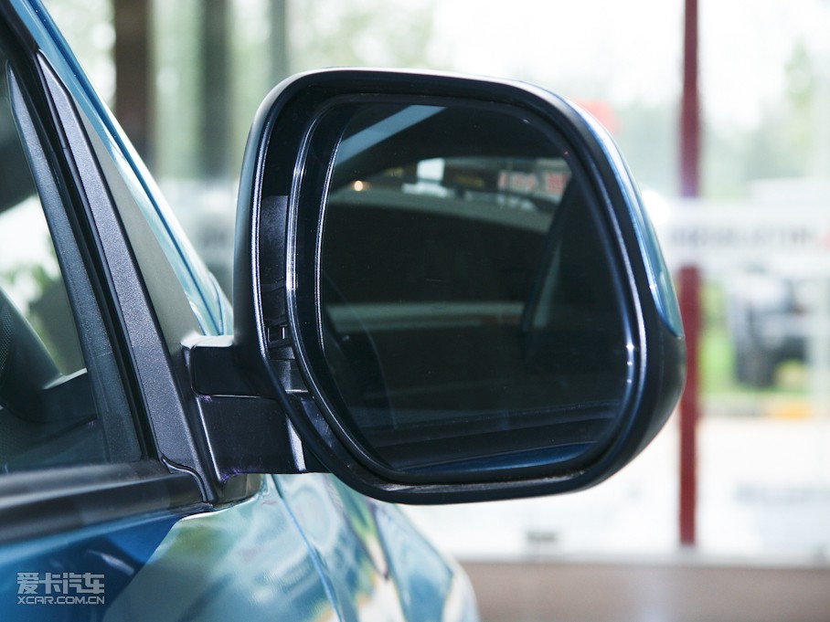 2010A(y)SX(M(jn)) 2.0L (q)а