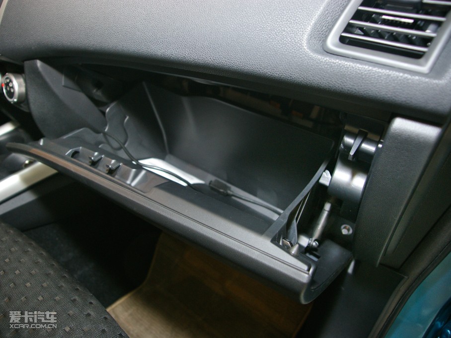 2010A(y)SX(M(jn)) 2.0L (q)а