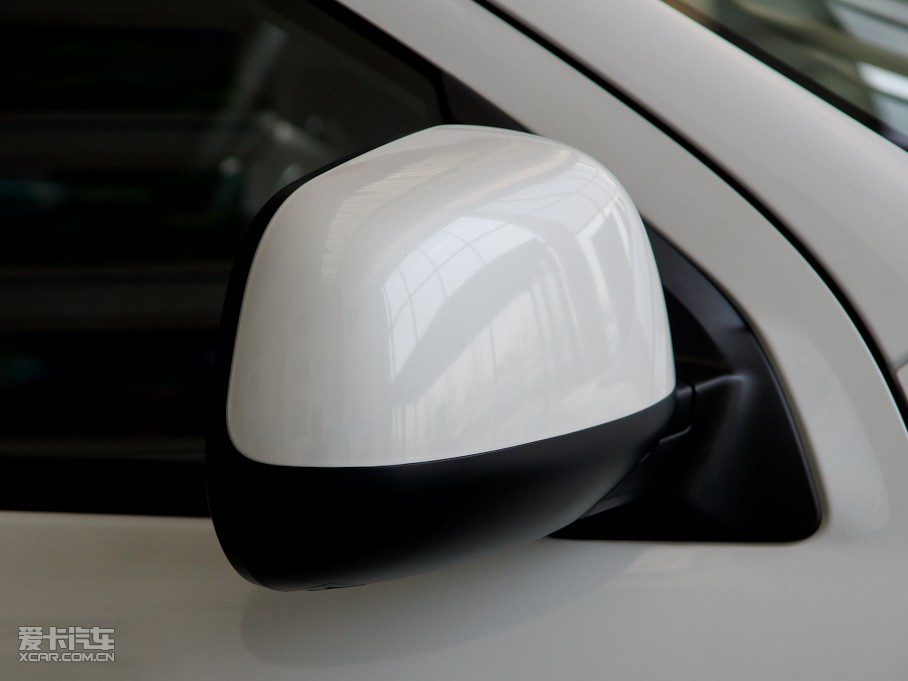 2010A(y)SX(M(jn)) 2.0L (q)ݰ