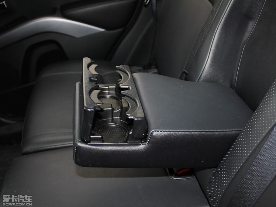 2011W{(ln)£M(jn)ڣ 2.4L CVTr(sh)а