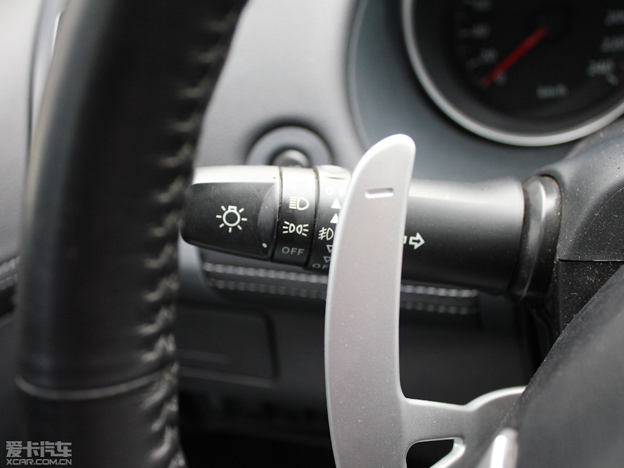 2011W{(ln)£M(jn)ڣ 2.4L CVTr(sh)а