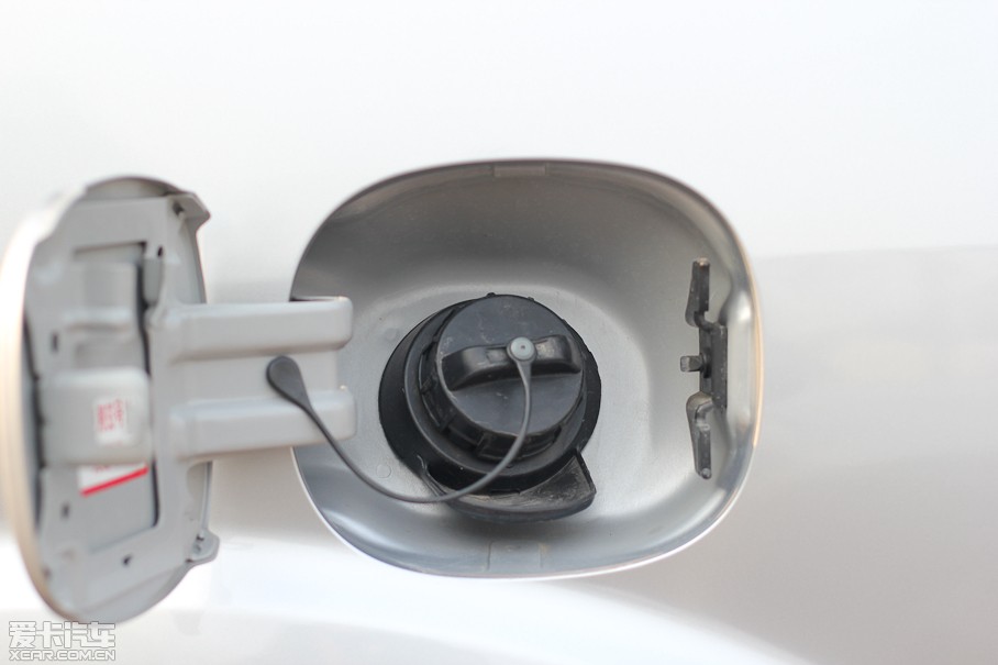 2011W{£Mڣ 2.0L CVTа