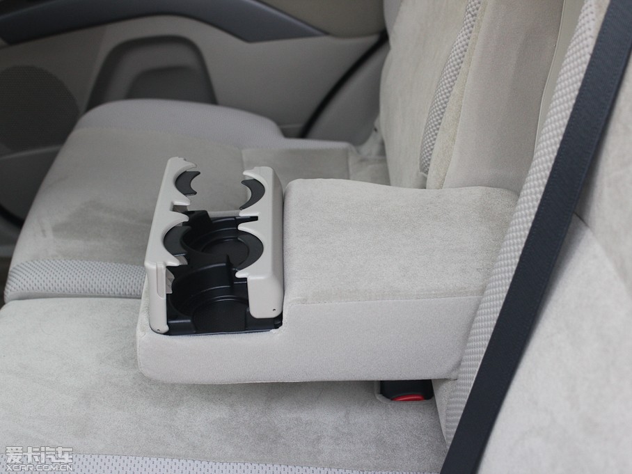 2011W{£Mڣ 2.0L CVTа