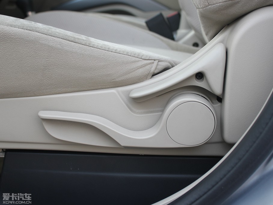 2011W{(ln)£M(jn)ڣ 2.0L CVTа