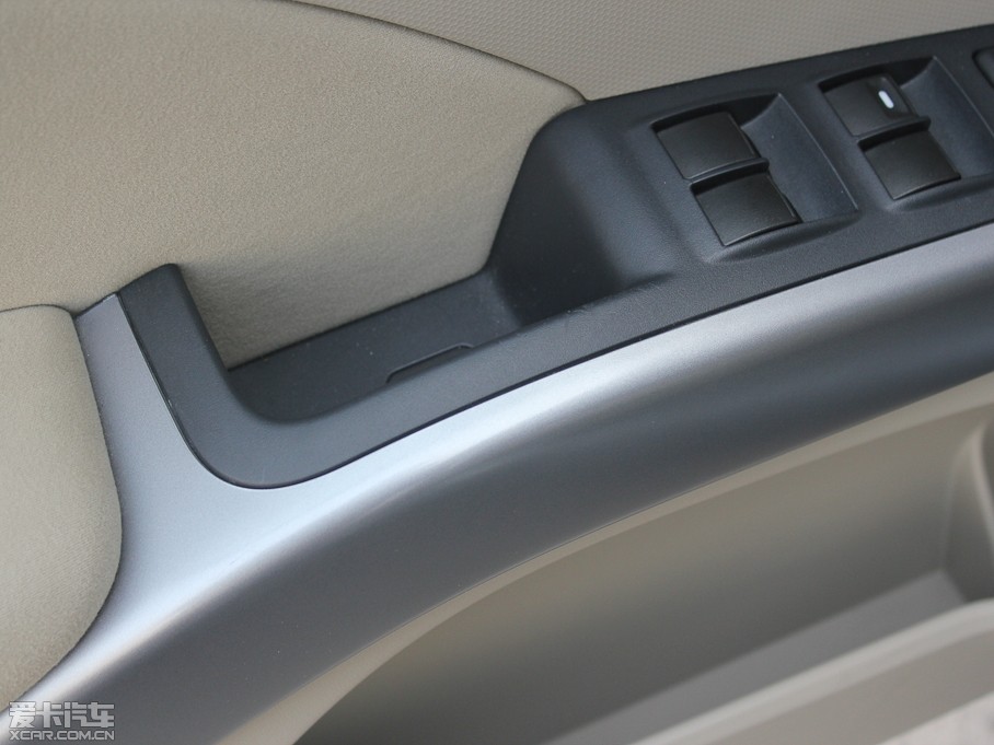 2011W{£Mڣ 2.0L CVTа