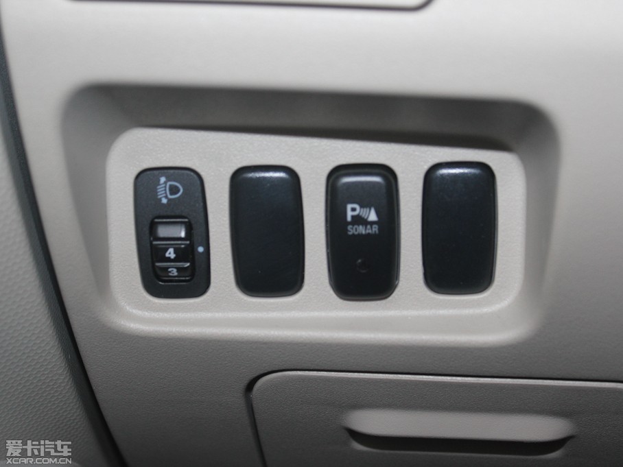 2011W{(ln)£M(jn)ڣ 2.0L CVTа