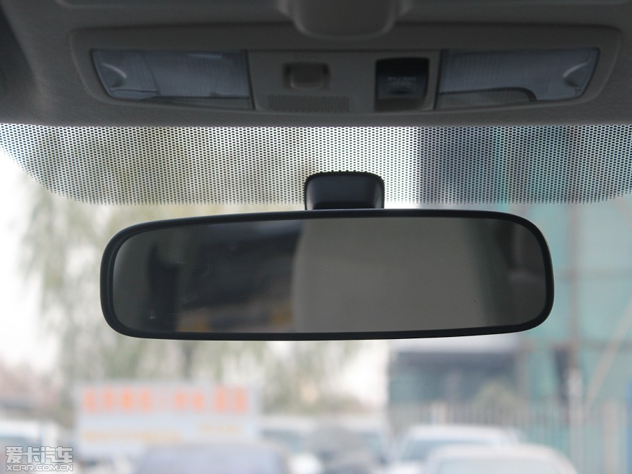 2011��W�{�£��M�ڣ� 2.0L CVT���а�