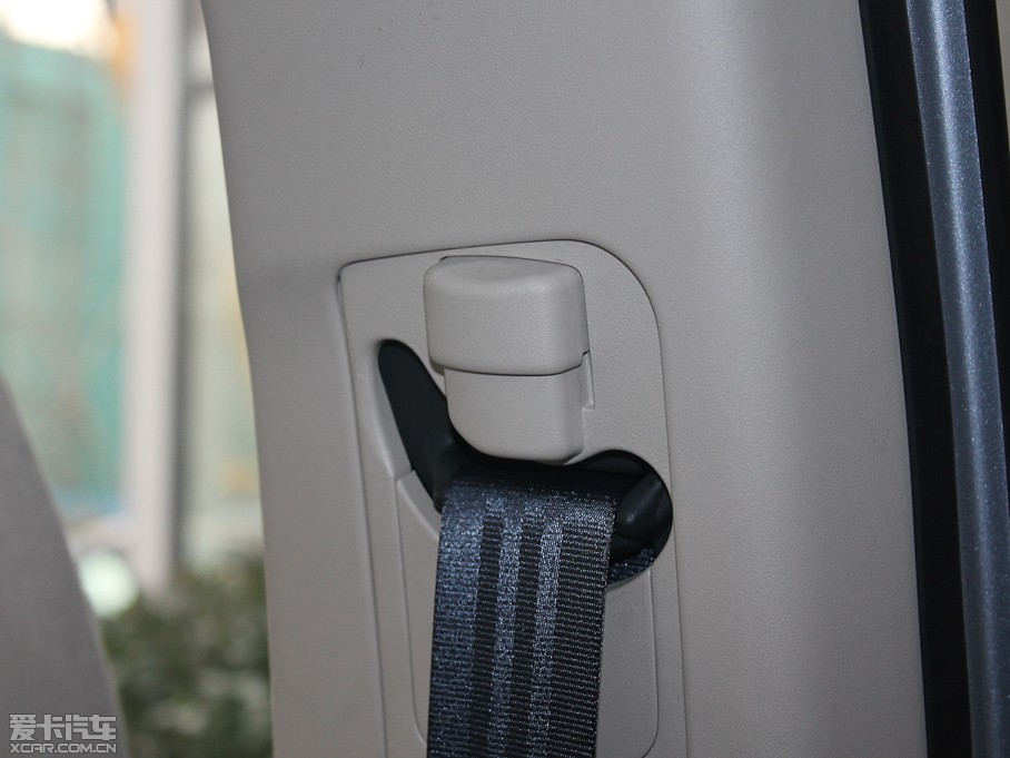 2011W{(ln)£M(jn)ڣ 2.0L CVTа