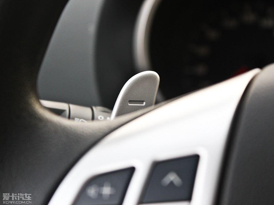 2011W{(ln)£M(jn)ڣ 2.0L CVTа