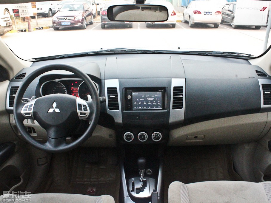 2011W{(ln)£M(jn)ڣ 2.0L CVTа