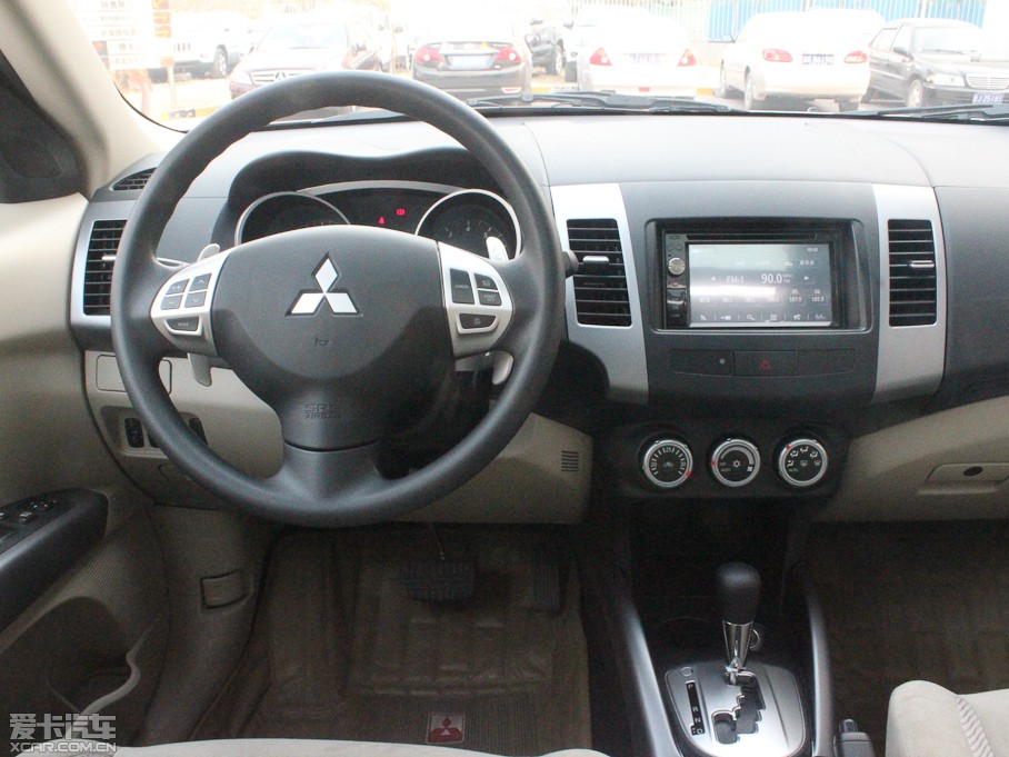 2011W{(ln)£M(jn)ڣ 2.0L CVTа