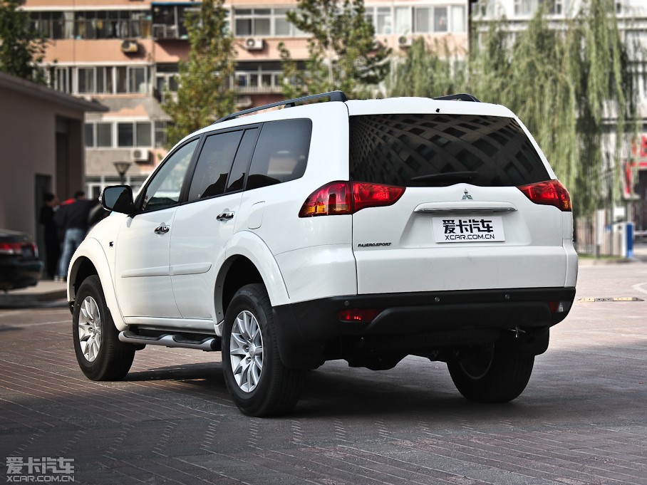 2011_ŕ(M(jn)) 3.0L A(do)