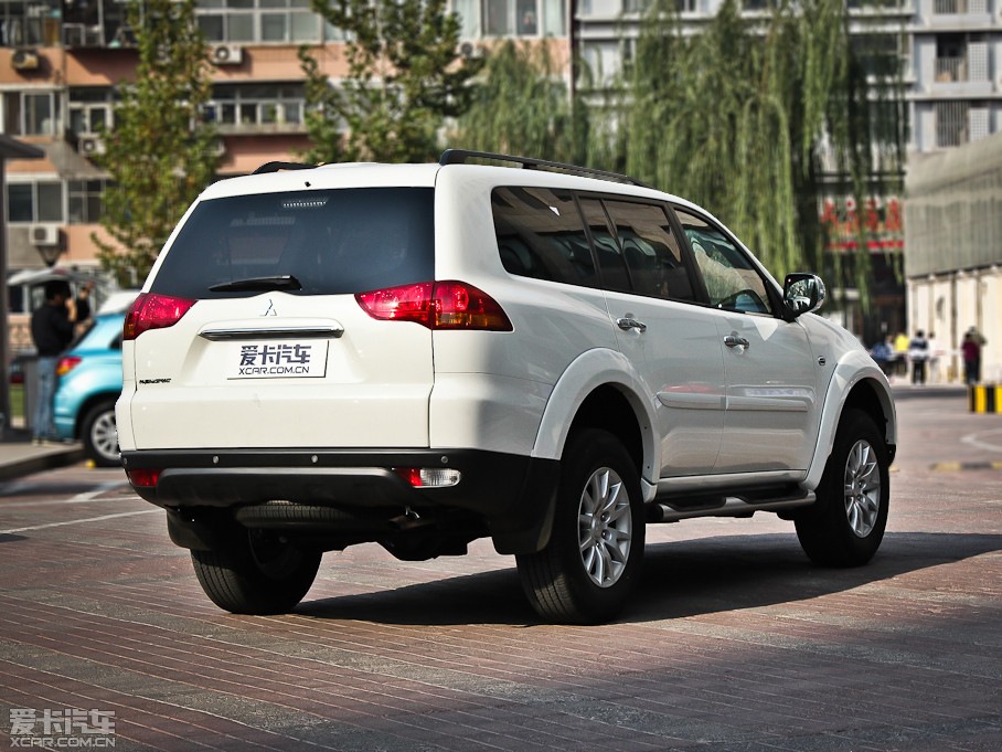 2011_ŕ(M(jn)) 3.0L A(do)