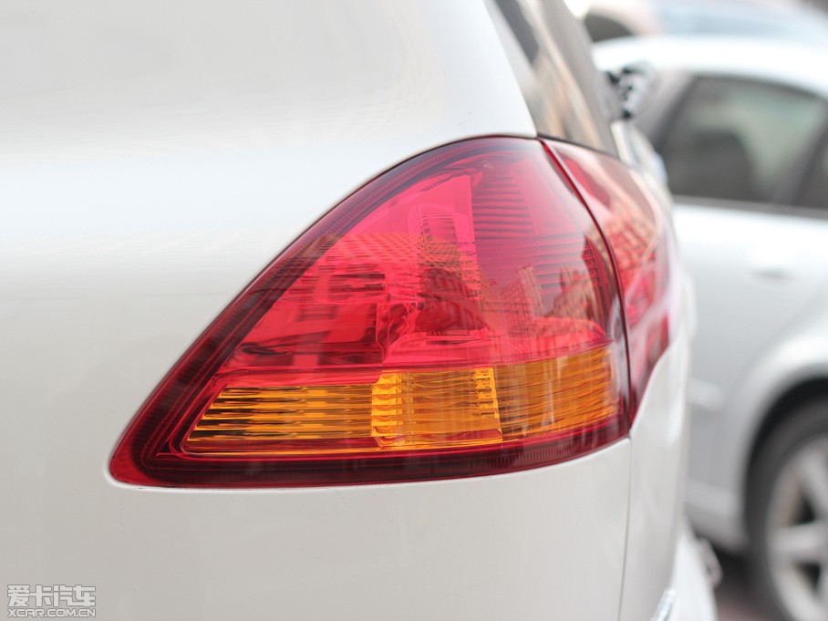 2011_ŕ(M(jn)) 3.0L A(do)