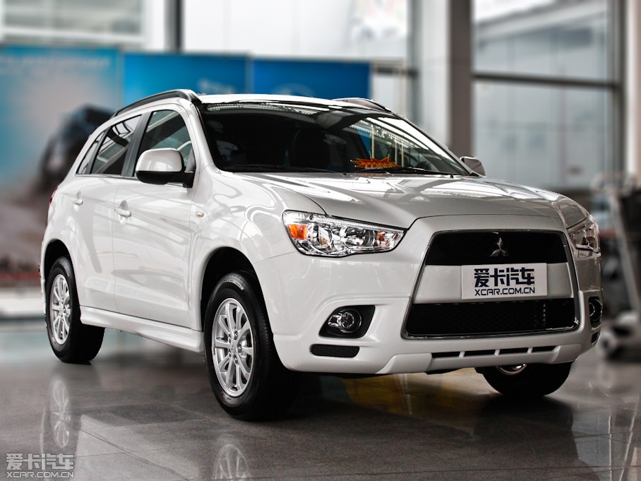 2012A(y)SX(M) 2.0L CVT(q)݌(do)