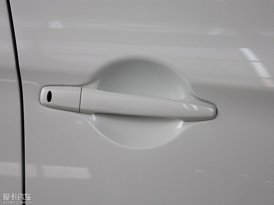 2012A(y)SX(M) 2.0L CVT(q)݌(do)