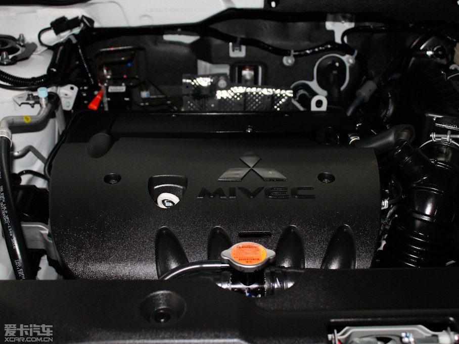 2012A(y)SX(M) 2.0L CVT(q)݌(do)