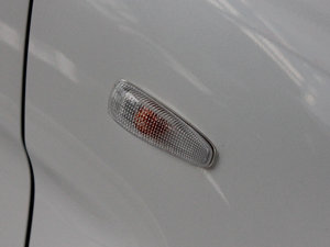2012款2.0L CVT两驱炫逸导航版 细节外观