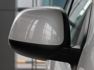 2012款2.0L CVT两驱炫逸导航版 细节外观