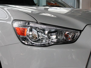 2012款2.0L CVT两驱炫逸导航版 细节外观