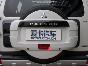 2012款3.0L 自动精英超越版 备胎