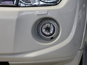 2012款3.0L 自动精英超越版 前雾灯