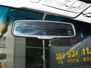 2012款3.0L 自动精英超越版 车内后视镜