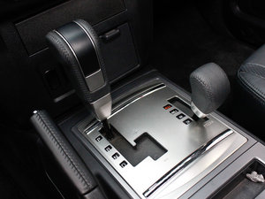 2012款3.0L 自动精英超越版 换挡杆