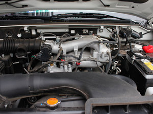 2012款3.0L 自动精英超越版 发动机
