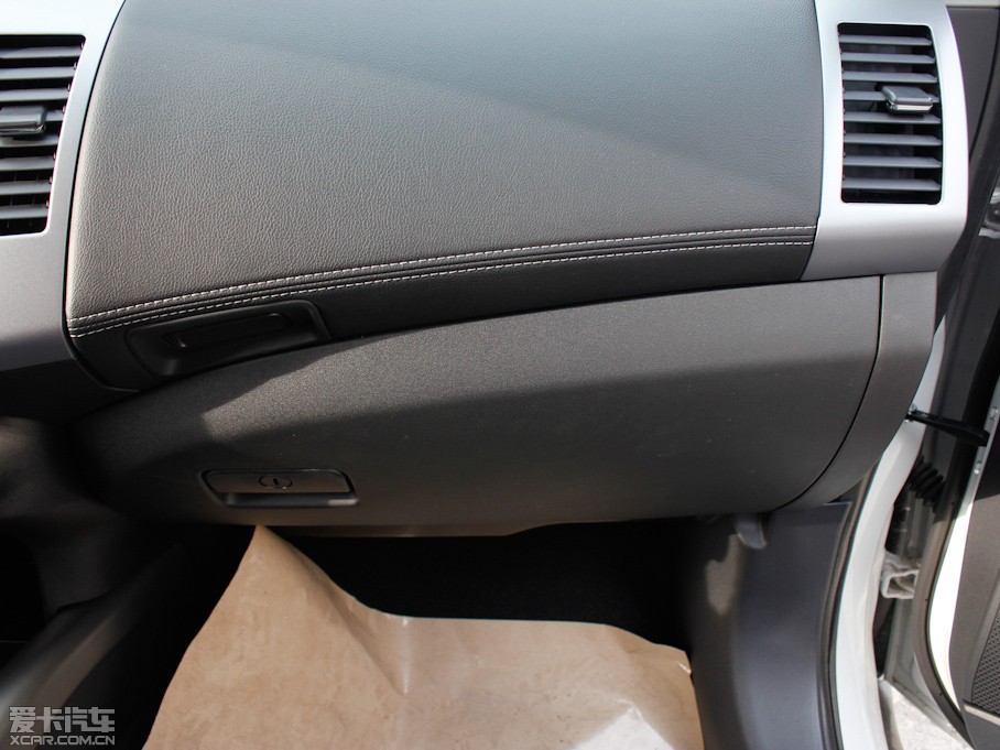 2012W{(ln)£M(jn)ڣ 2.0L CVTЌ(do)