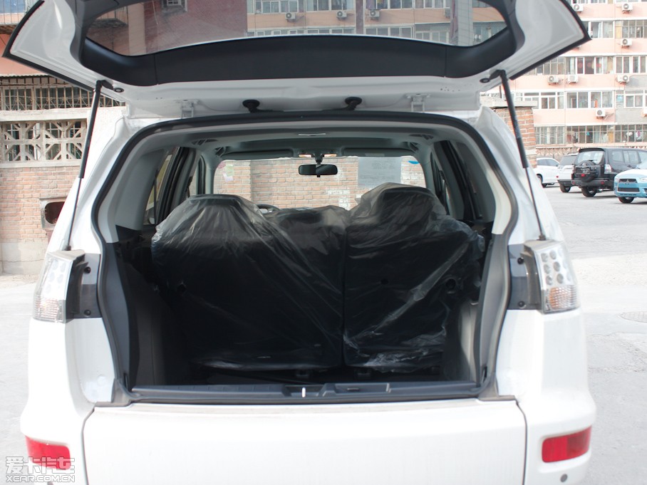 2012W{(ln)£M(jn)ڣ 2.0L CVTЌ(do)