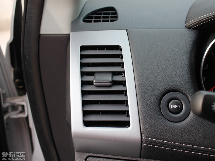 2012W{(ln)£M(jn)ڣ 2.0L CVTЌ(do)