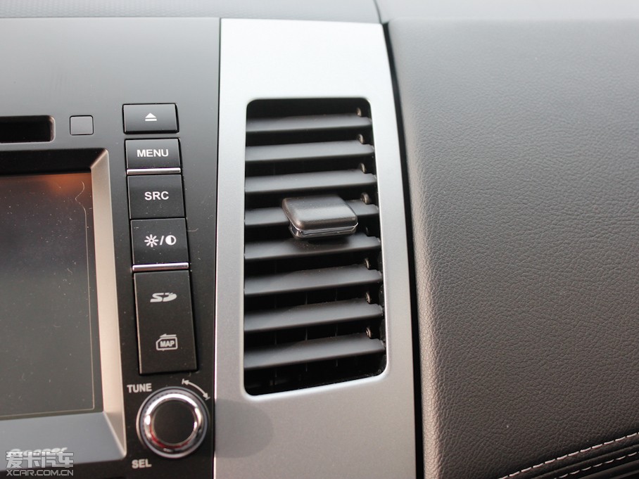 2012W{(ln)£M(jn)ڣ 2.0L CVTЌ(do)