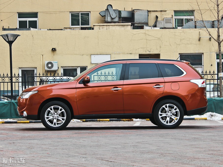 2013W{£Mڣ 2.4L 򌾫ӢGT 7