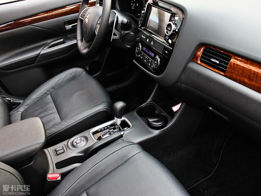 2013W{(ln)£M(jn)ڣ 2.4L (q)ӢGT 7