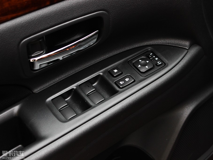 2013W{£Mڣ 2.4L (q)ӢGT 7