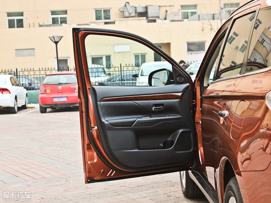 2013W{(ln)£M(jn)ڣ 2.4L (q)ӢGT 7