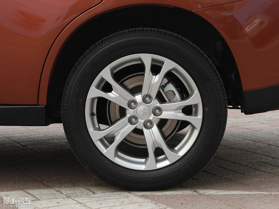 2013W{£Mڣ 2.4L 򌾫ӢGT 7