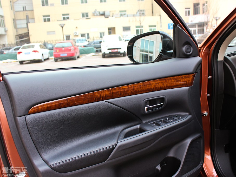 2013W{£Mڣ 2.4L (q)ӢGT 7