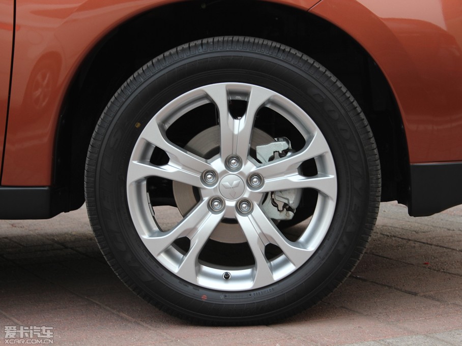 2013W{(ln)£Mڣ 2.4L (q)ӢGT 7