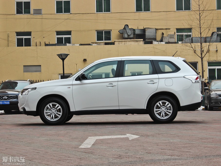 2013W{£Mڣ 2.0L \ӌ 5