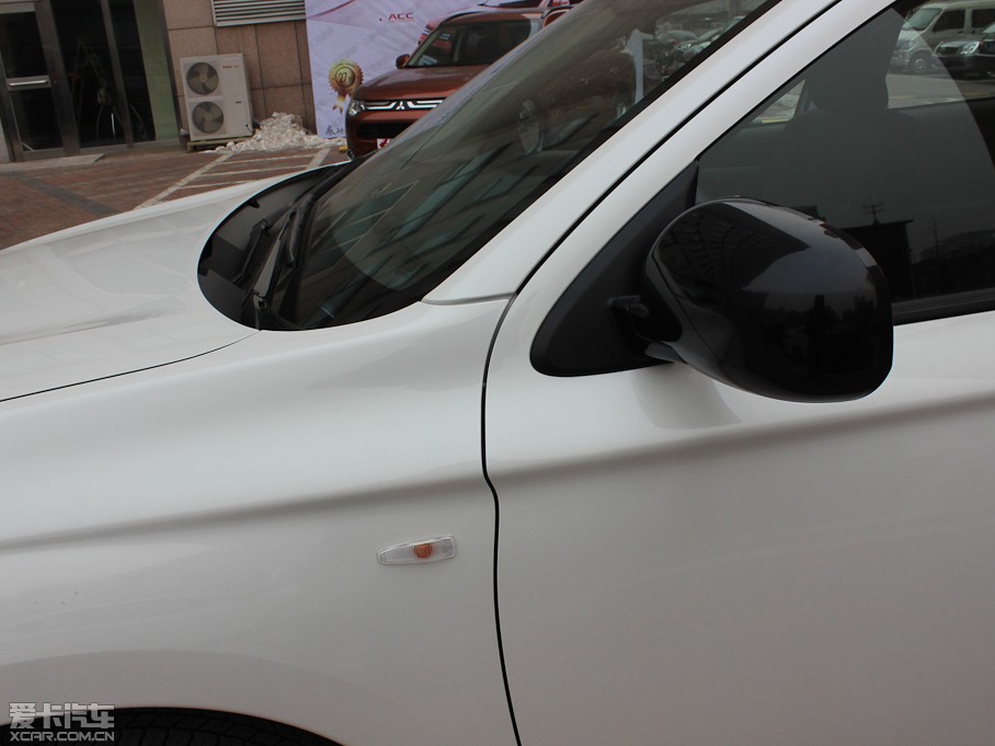 2013W{(ln)£M(jn)ڣ 2.0L (q)\ӌ(do) 5