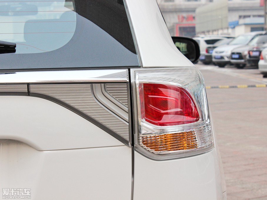 2013W{£Mڣ 2.0L (q)\ӌ(do) 5