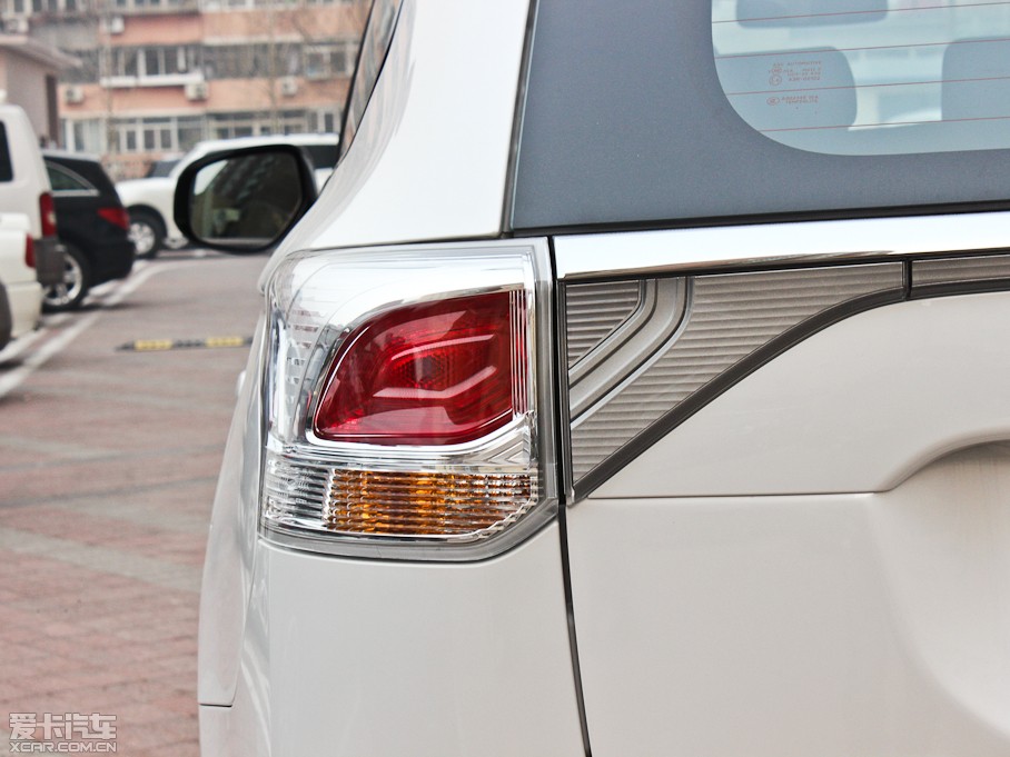 2013W{£Mڣ 2.0L (q)\ӌ(do) 5