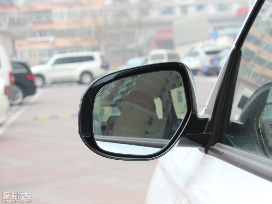 2013W{£Mڣ 2.0L \ӌ 5